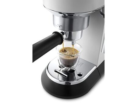 Cafetera Express De'Longhi EC 685, 15 bar, 1350W, 2 Tazas, Boquilla de Vapor, Blanco